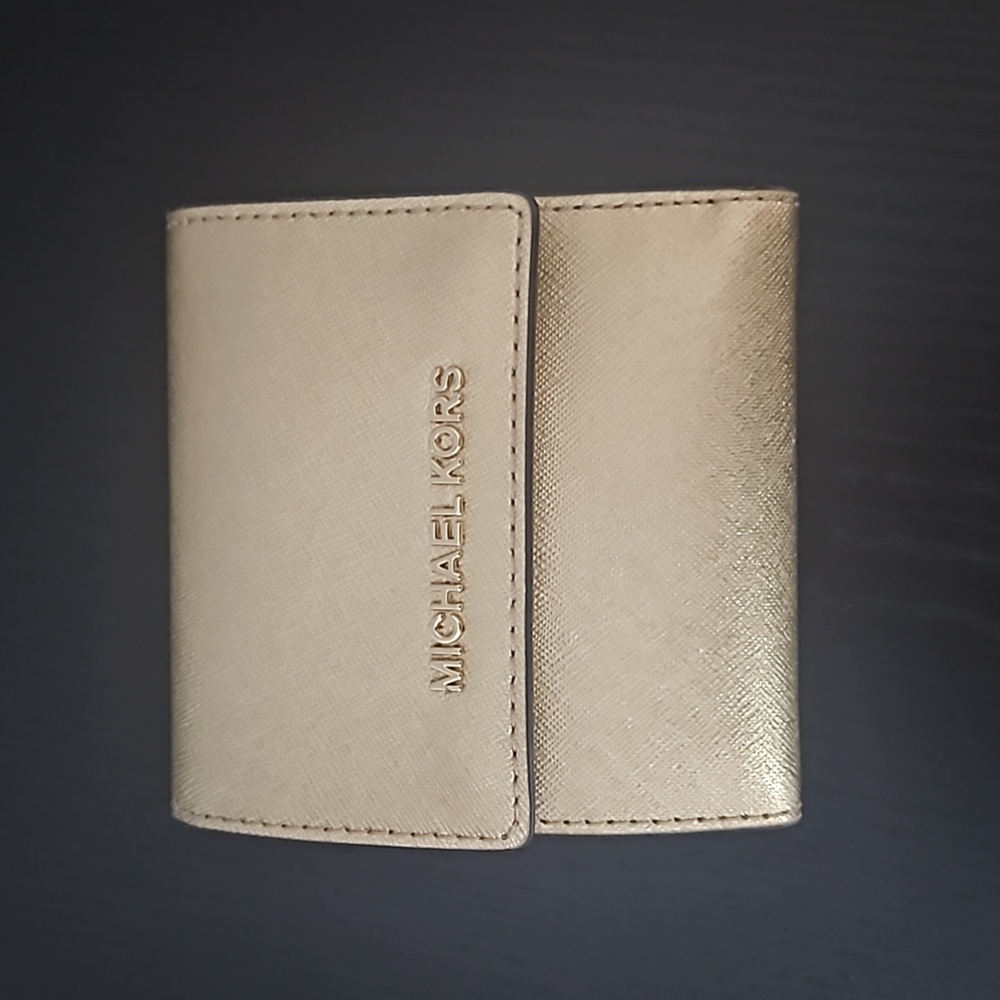 NWOT Michael Kors wallet